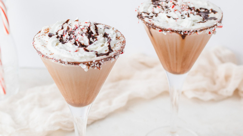 chocolate peppermint martinis in glasses
